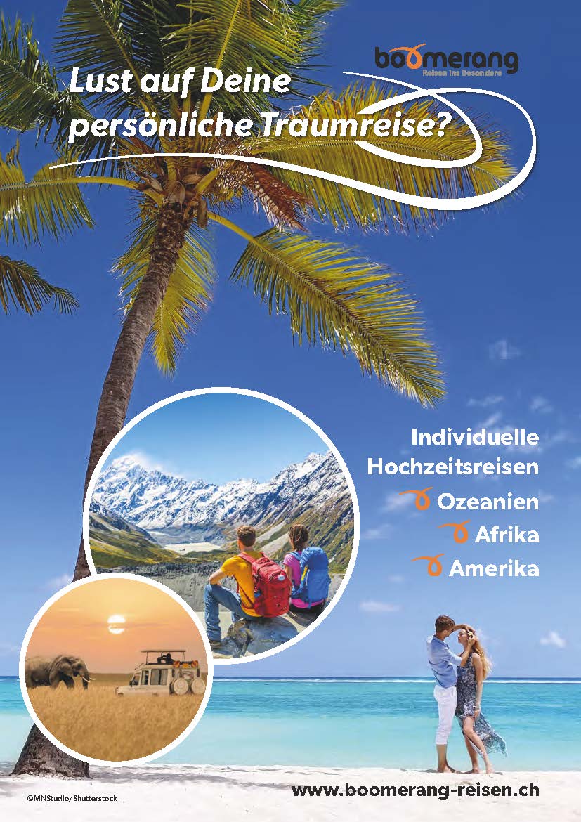 2 Menschen auf dem Strand mit einer Palme